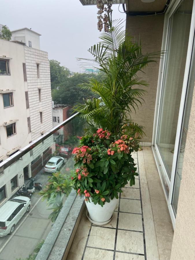 Bed and Breakfast Art House Vasant Vihar Neu-Delhi Exterior foto
