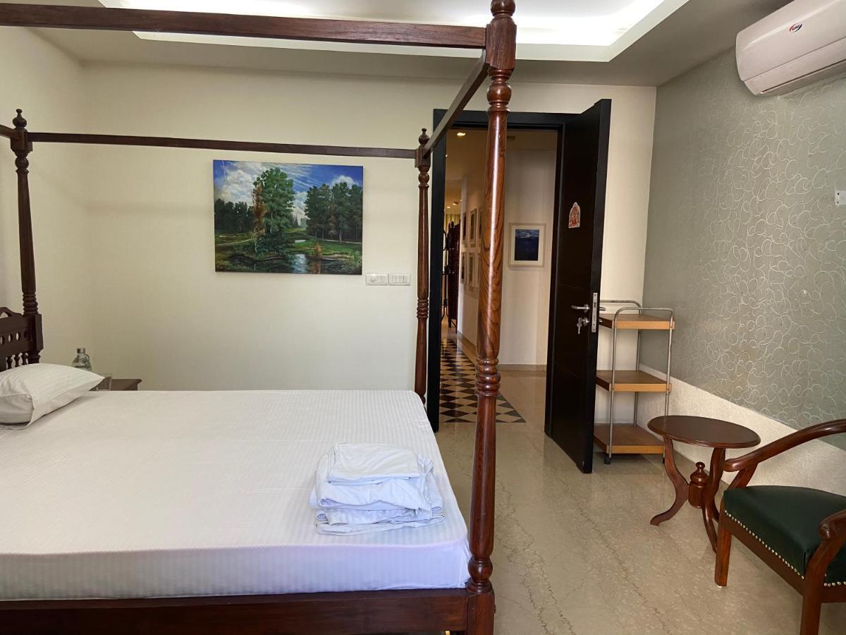 Bed and Breakfast Art House Vasant Vihar Neu-Delhi Exterior foto